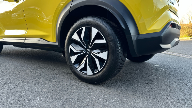 Nissan Juke 1.0 DiG-T Acenta Premium 5dr Petrol Hatchback